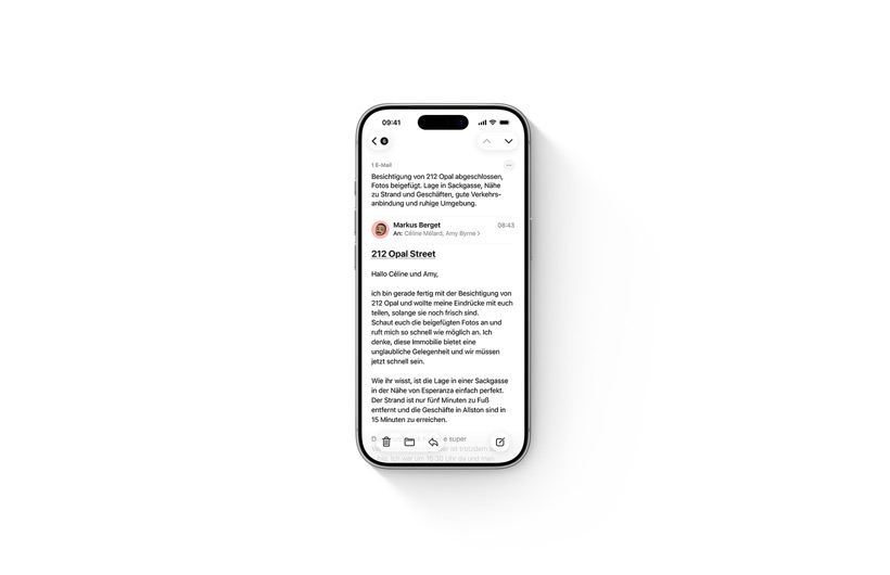 Drei iPhone Geräte zeigen Apple Intelligence: Voicemail zusammenfassen, Notizen und Anrufe aufnehmen und zusammenfassen und E‑Mails zusammenfassen
