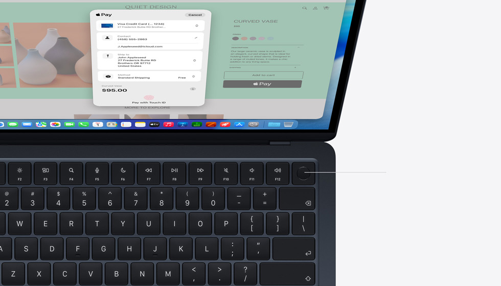 Åben MacBook Air viser placeringen af Touch ID-knappen