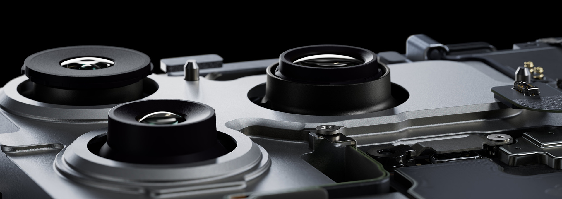 iPhone 17 Pro, sisäpuoli, 48 Mpix Pro Fusion ‑kamerajärjestelmä, 48 Mpix Fusion-pääkamera, 48 Mpix Fusion-ultralaajakulmakamera, 48 Mpix Fusion-telekamera