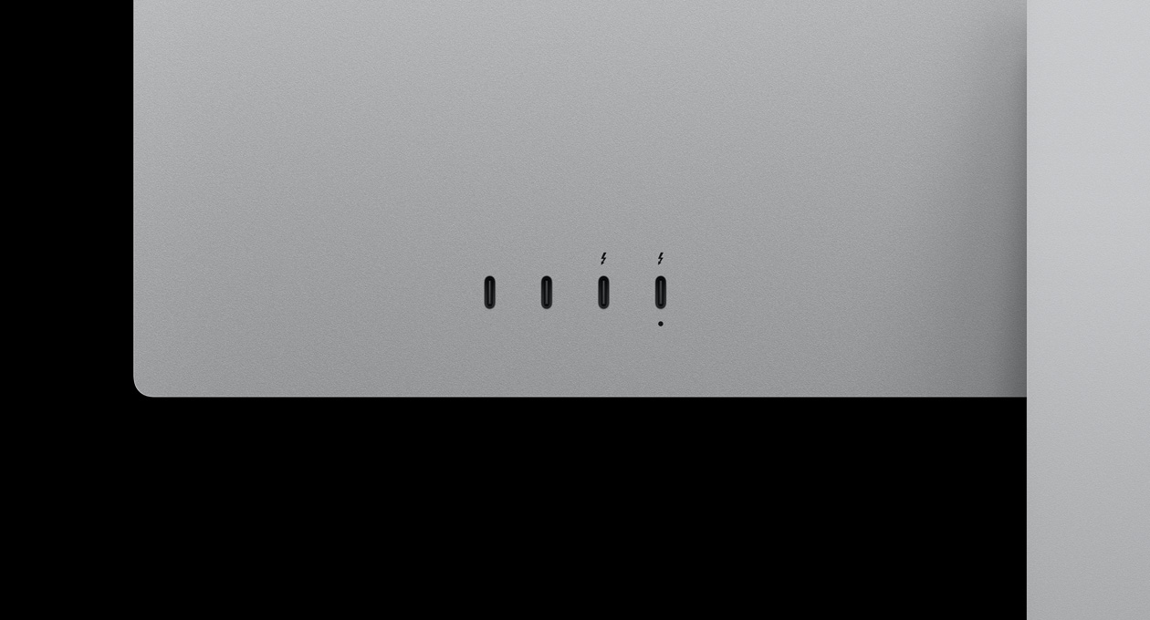 Κοντινό στην πίσω όψη του Studio Display XDR που αναδεικνύει δύο θύρες USB-C και δύο θύρες Thunderbolt 5